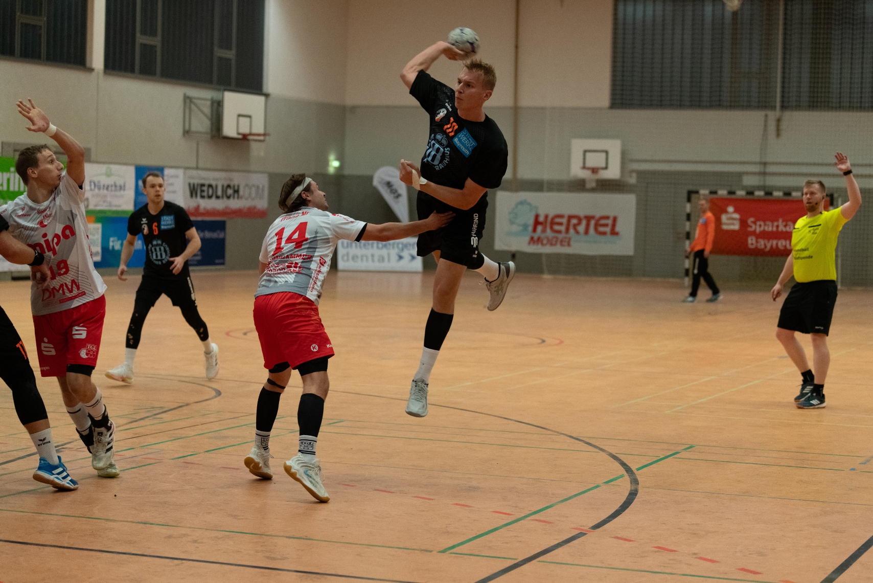 Knapper HaSpo-Sieg in wechselvollem Spitzenspiel
