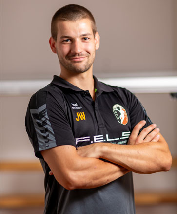 Joshua  Wiesent